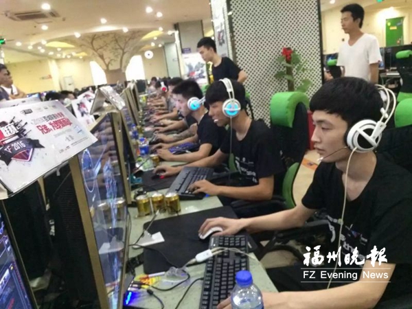福州一批青少年组建电竞俱乐部 要为电子竞技正名