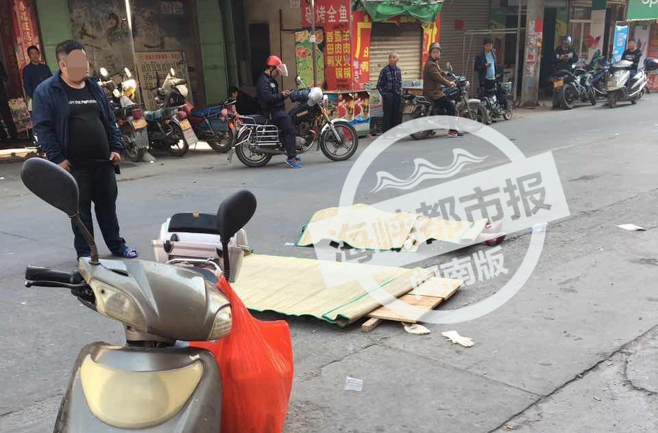 突发！晋江一水泥罐车硬生生碾过电动车 女子当场身亡