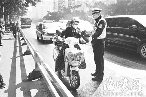 拥堵排名持续下滑 福州行人电动车事故降26.7%