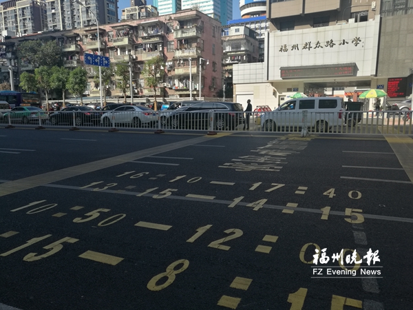 福州群众路小学门口学生通道启用仅2天就关闭 部门：不符合条件