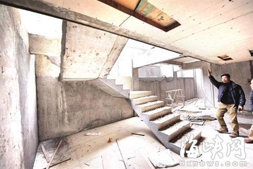 福州：一楼业主偷占地下室还破坏承重柱 楼上住户慌了