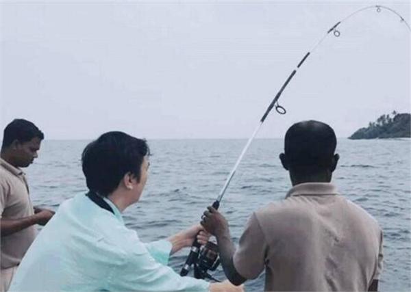 王思聪马尔代夫包岛庆祝29岁生日 没与美女玩游戏竟然在海钓