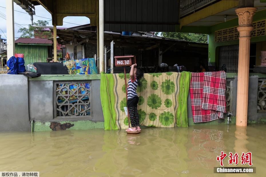 马来西亚水灾灾情恶化 2万余人撤离