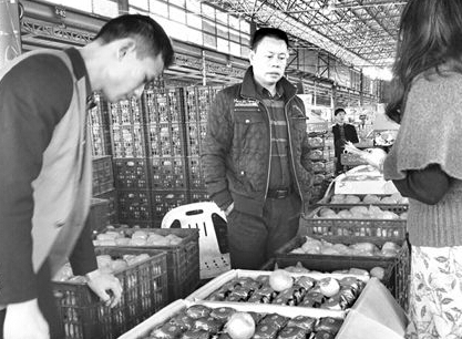 果树提前开花 今年吃水果福州市民或要多掏钱