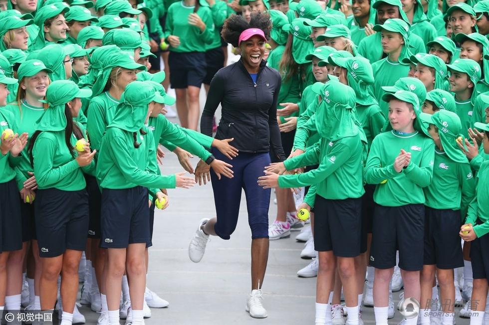 威氏姐妹携手380名球童开启澳网公开赛倒计时