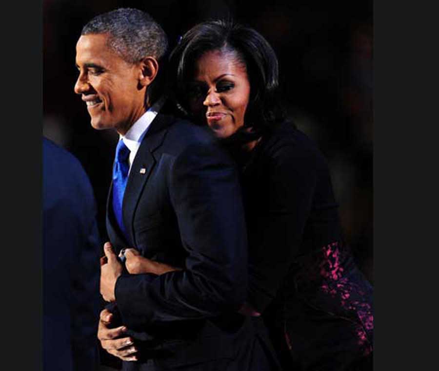 奥巴马夫妇花式秀恩爱 24个甜蜜合影你学到了吗