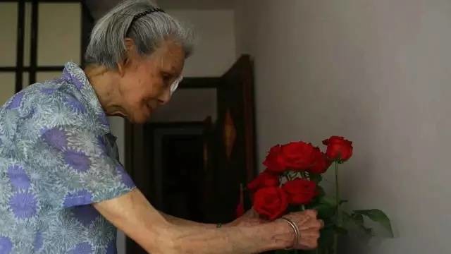 77年苦寻 福州93岁依婆终见到初恋！