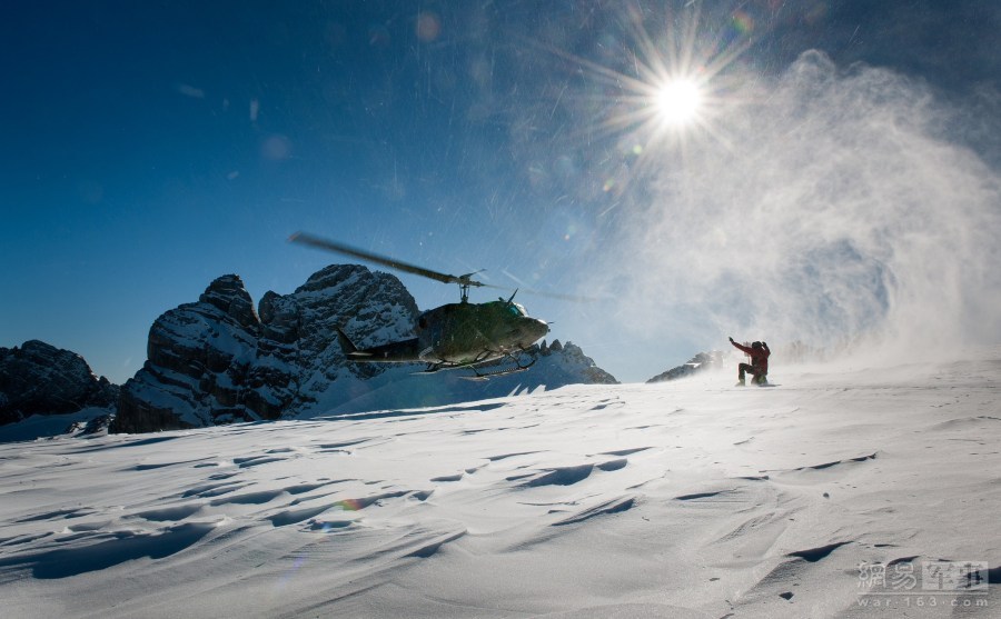 奥地利军队阿尔卑斯山联合演习 上演冰雪大片