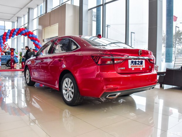 预计售价区间10-15万元 荣威i6将推出6款车型