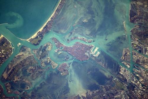 宇航员佩斯奎拍摄威尼斯 水道纵横勾勒独特风情
