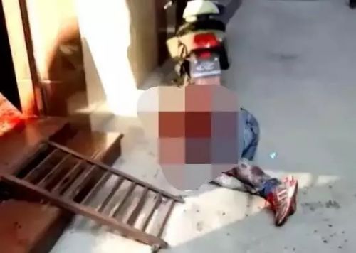 男子持刀砍倒一男一女 女房东夺刀报警