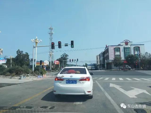 注意了！东山县这一十字路口增设了红绿灯！