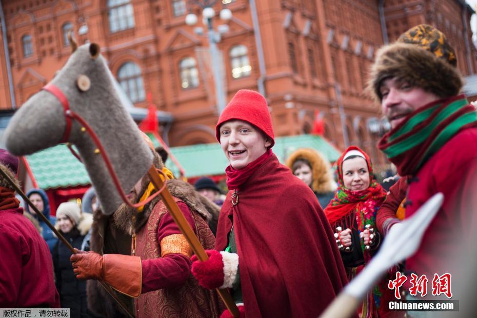 俄罗斯民众庆谢肉节迎接春天 谢肉节到底是怎么来的？