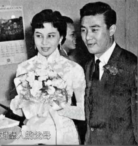 关之琳家庭照片曝光从小便是美人胚子 父母曾是对金童玉女