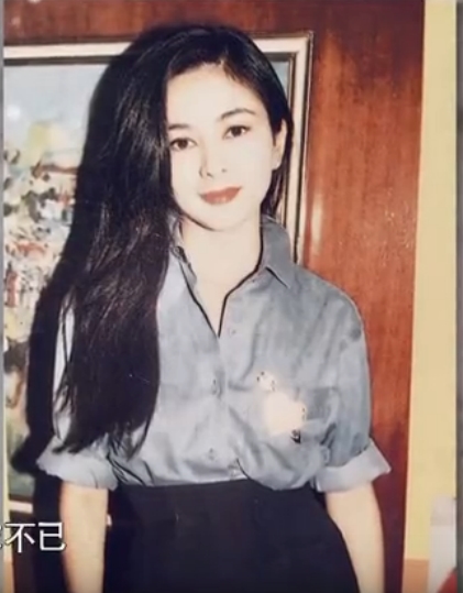 关之琳家庭照片曝光从小便是美人胚子 父母曾是对金童玉女（3）