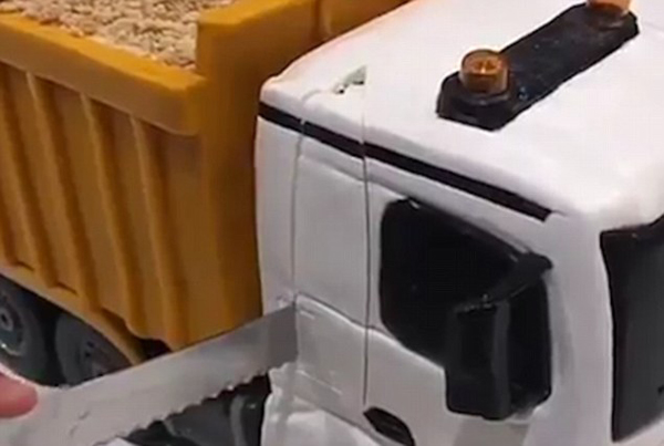 创意十足！一辆遥控玩具卡车 变身可食用蛋糕
