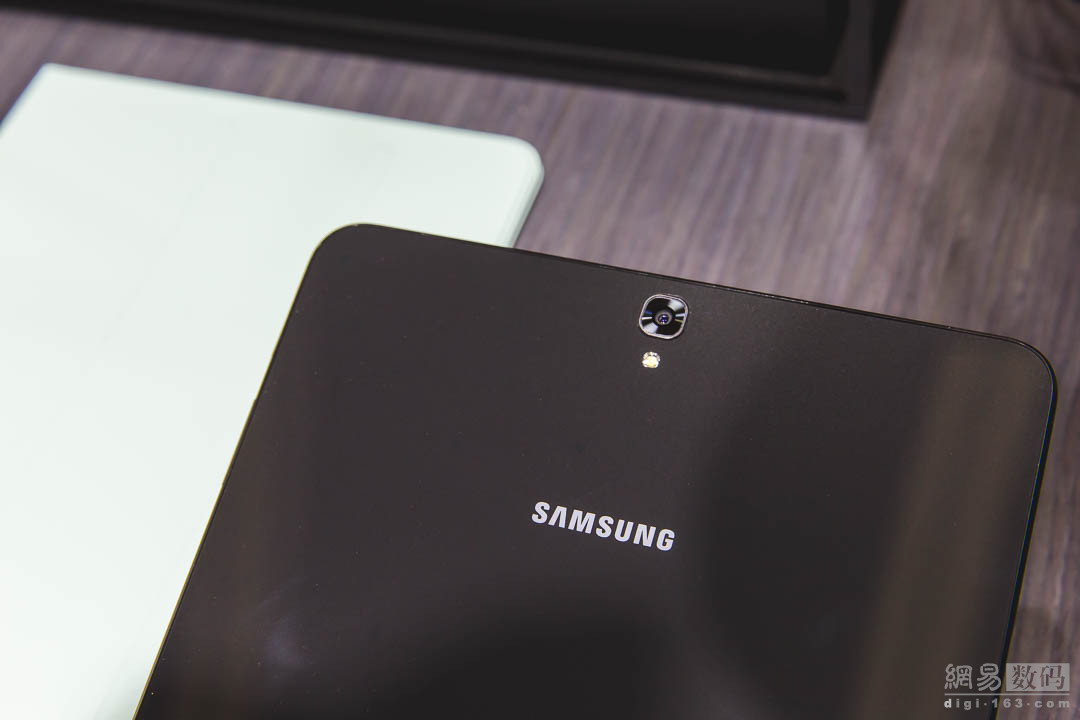 依然尴尬的安卓平板：三星Galaxy Tab S3体验