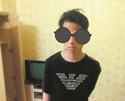 男子换了一条街的摊位二维码 接70多笔收款