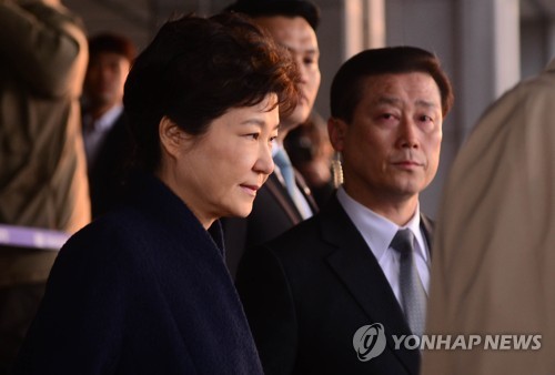 朴槿惠最新消息 韩总统中受讯时间最长：朴槿惠受讯21小时后返家