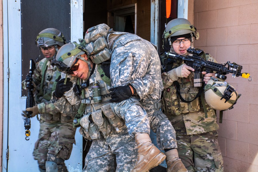 战术训练有哪些？美军战术训练公开：全副武装 贴近实战 （2）