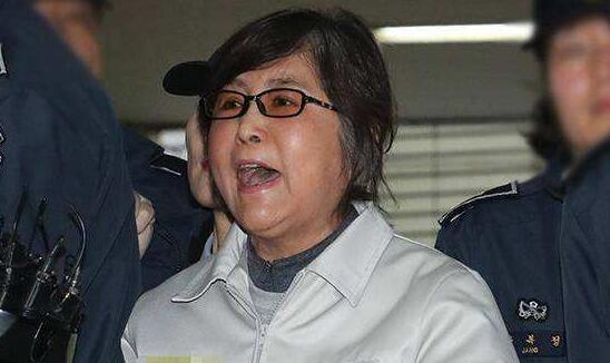 朴槿惠相关事件 崔顺实通过律师对朴槿惠被捕表示自责
