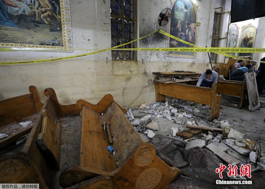 埃及教堂爆炸已致21死 遭袭教堂内景曝光 现场一片狼籍凌乱不堪