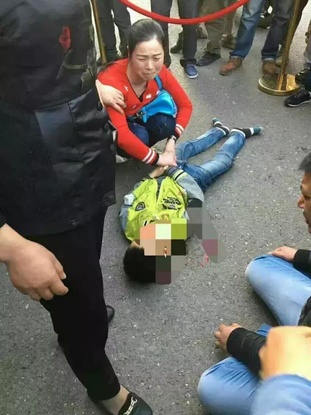 重庆10岁男孩因父亲不准其看电视 从20楼跳下身亡