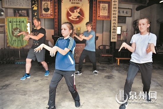 11岁德国小女孩来泉州“取经” 爱练白鹤拳
