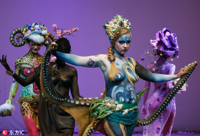 近日，乌克兰基辅，当地举行“水晶天使”（Crystal Angel）国际美发节。节日吸引了来自世界各地出色美发师和化妆师的参加。SERGEY DOLZHENKO/东方IC