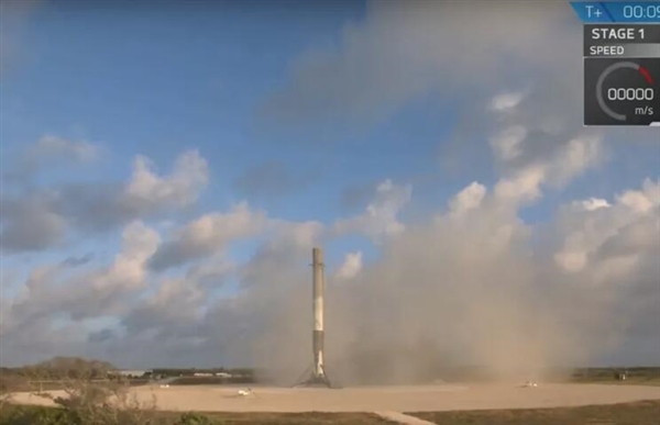 猎鹰9火箭首次发射军事卫星后成功返航