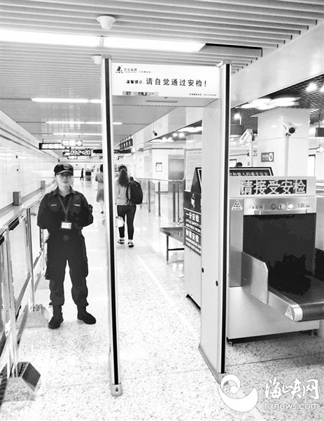 福州地鐵象峰站率先安裝了安檢門