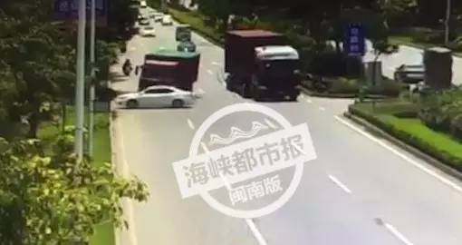 突发！晋江小车横穿马路被货车撞上 造成2死3伤