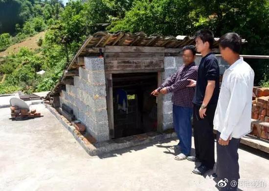 男子见妇女睡熟欲强奸因双手冰冷摸大腿时被发现