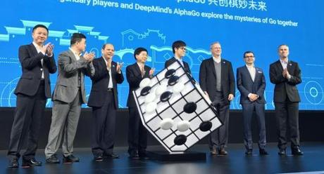 柯洁AlphaGo终极一战 柯洁时而歪头皱眉流露紧张