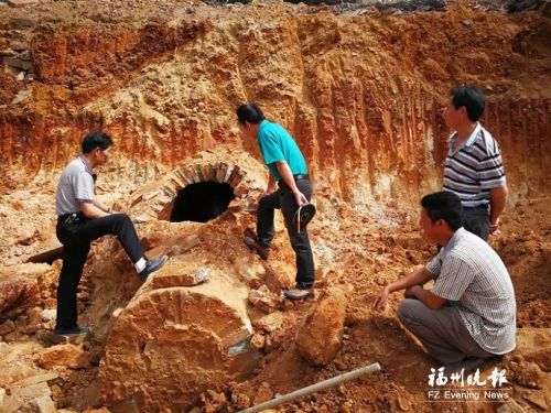 福清海口镇发现千年古墓 当地首次发现鱼纹砖