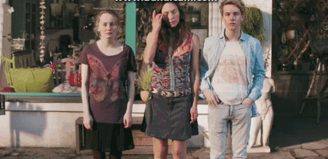 我世界的中心剧情介绍这部同性电影告诉我们防火防盗防闺蜜