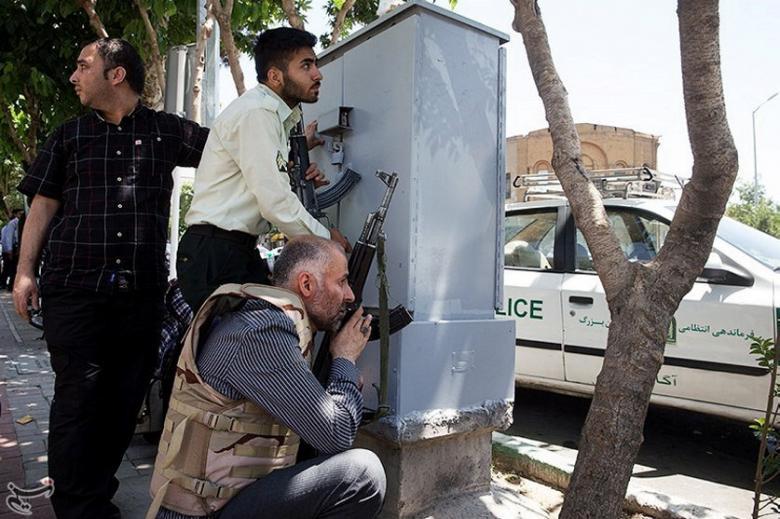 伊朗首都德黑兰两大地标遭恐怖袭击现场图曝光 伊斯兰国宣称负责（3）