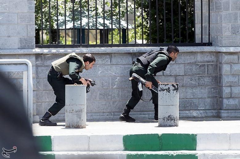 伊朗首都德黑兰两大地标遭恐怖袭击现场图曝光 伊斯兰国宣称负责（3）