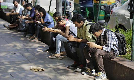 印度4G网速全球倒数第二 因首富穆克什提供免费流量包