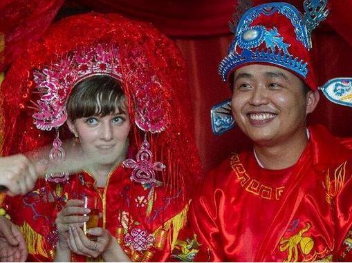 直击嫁给中国小伙的外国美女：最后一位小伙子赚大了