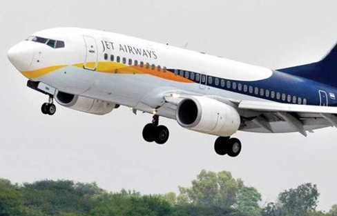 印度男婴飞机上降生 捷特航空公司：男婴获终身免费乘机资格