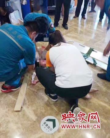 郑州5岁女童游乐设施上坠落多处骨折 涉事欢乐园已暂停营业