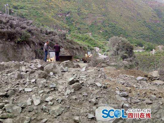 四川茂县发生山体高位垮塌 40余户村民被埋