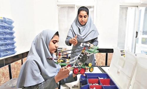 阿富汗少女赴美参加科技比赛遭无理由拒签 全队只得在家看直播