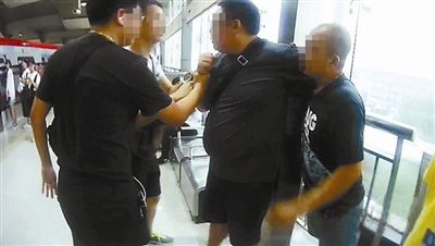 北京开展大规模打击地铁色狼行动 便衣隐藏客流中