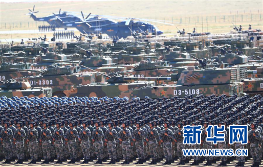 中国军队独一无二！瞧老外如何花样点赞中国阅兵