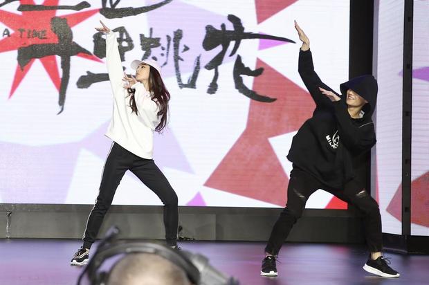 张艺谋赞电影版三生三世十里桃花非常好看 你怎么看？