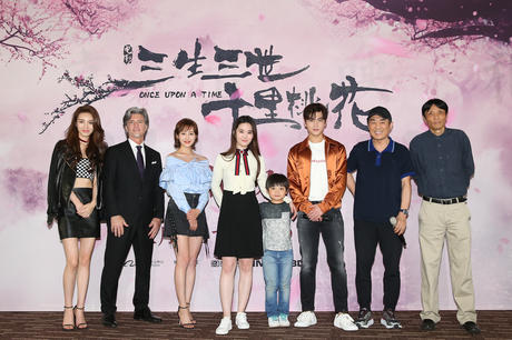 张艺谋赞电影版三生三世十里桃花非常好看 你怎么看？