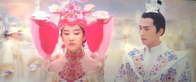 夜华玩拉面、折颜娘娘腔、素锦挖眼一秒过，我看的一定是假的《三生三世》