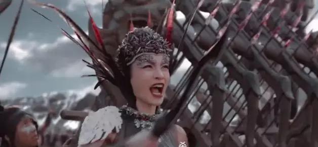 夜华玩拉面、折颜娘娘腔、素锦挖眼一秒过，我看的一定是假的《三生三世》